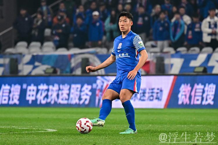 三大豪门争夺朱辰杰，上港强势表态，申花仍显平静